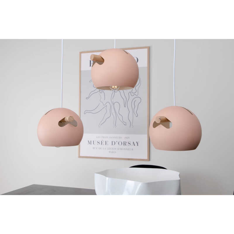 VENTURE DESIGN Tubbie taklampa - natur trä och rosa järn VENTURE DESIGN Tubbie taklampa - natur trä och rosa järn